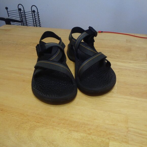 Chaco Men's Updraft Bulloo Sandals Shadow Size 13 Black/Gray. - Picture 1 of 8